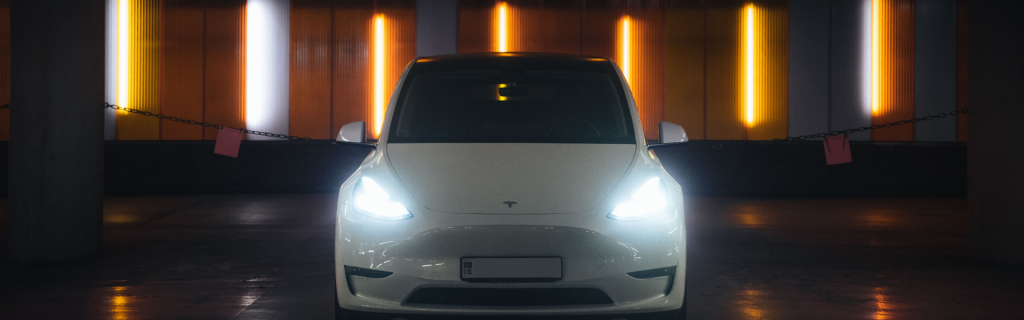 Mieten Sie einen Tesla in Island
