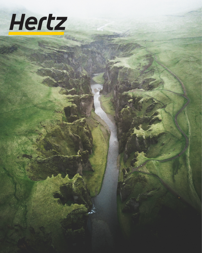 Fjaðrárgljúfur liegt im Süden Islands