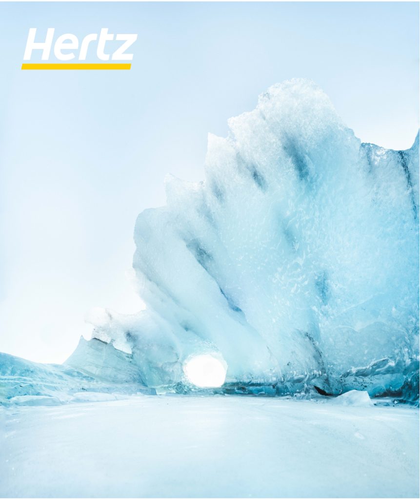une grotte de glace d'Islande