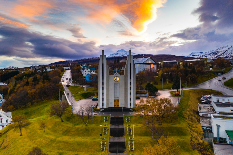la capitale du nord de l'Islande, Akureyri