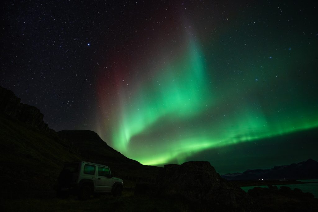 observer les aurores boréales dans le nord de l'Islande