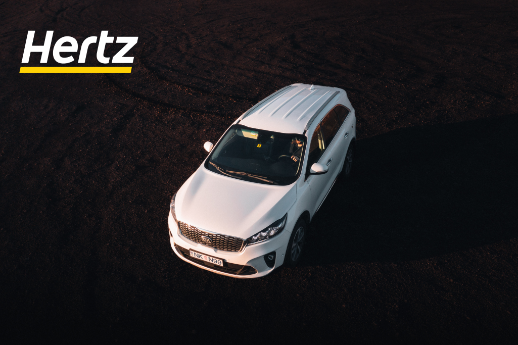 louez un 4x4 de taille moyenne en Islande