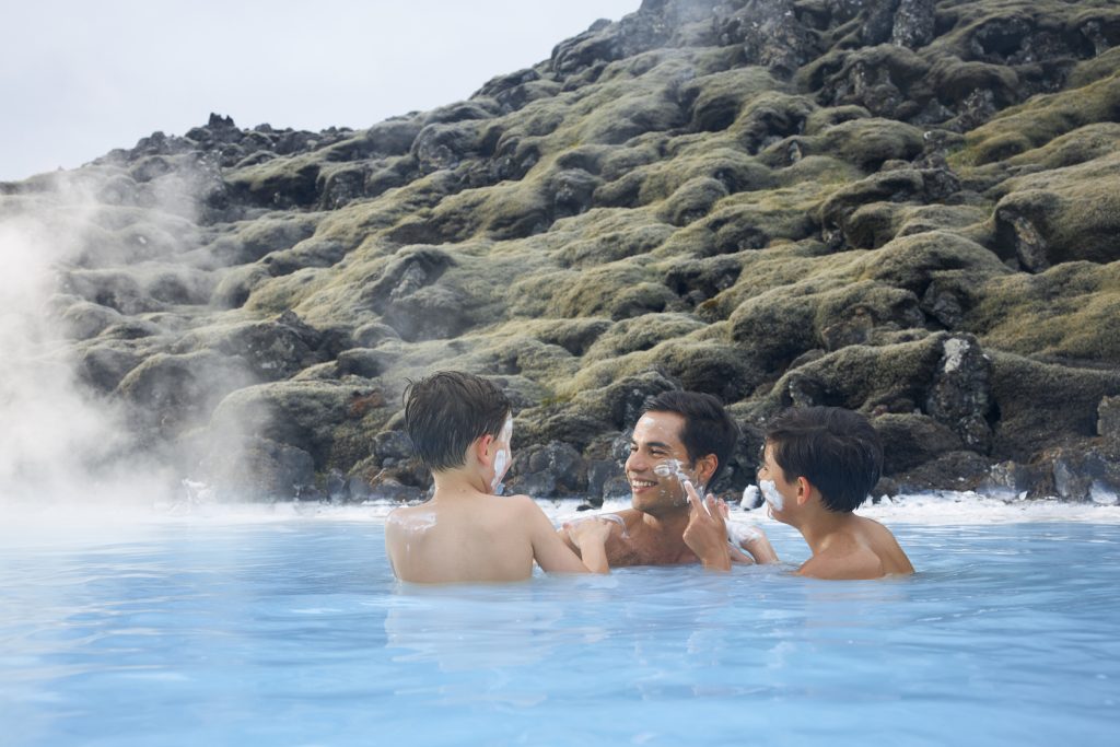 le prix d'un ticket d'entrée au Blue Lagoon en Islande