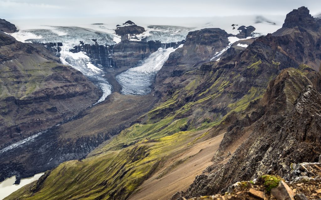 vous aurez une vue sur le glacier pendant une randonnée dans la réserve naturelle de Skaftafell en Islande