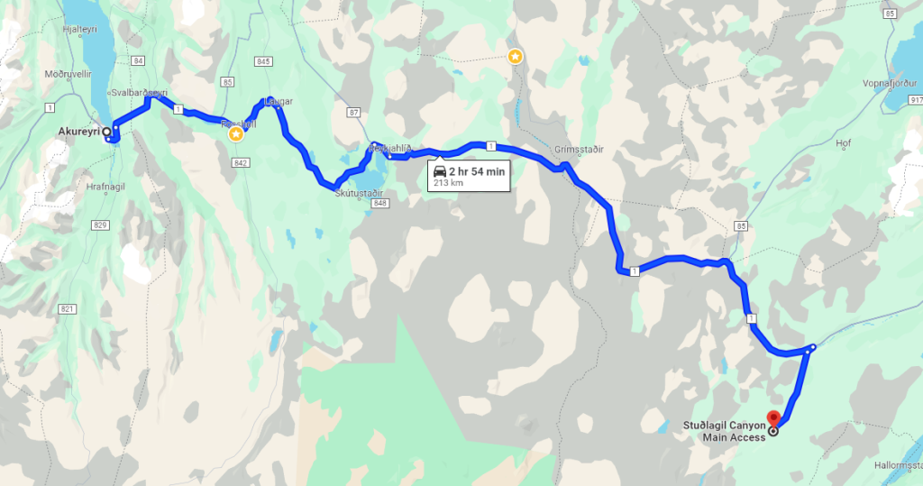 la route d'Akureyri au canyon de Stuðlagil