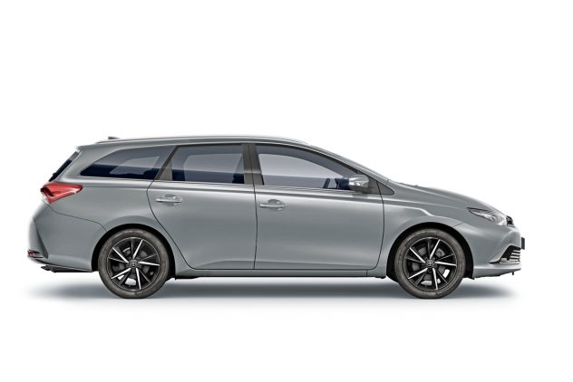 T1 – Toyota Auris Wagon eða sambærilegur | Sjálfskiptur (CWAN)