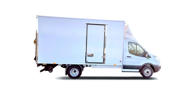 G4 – Ford Transit S/CAB Cargo Box eða sambærilegur (OKMQ)