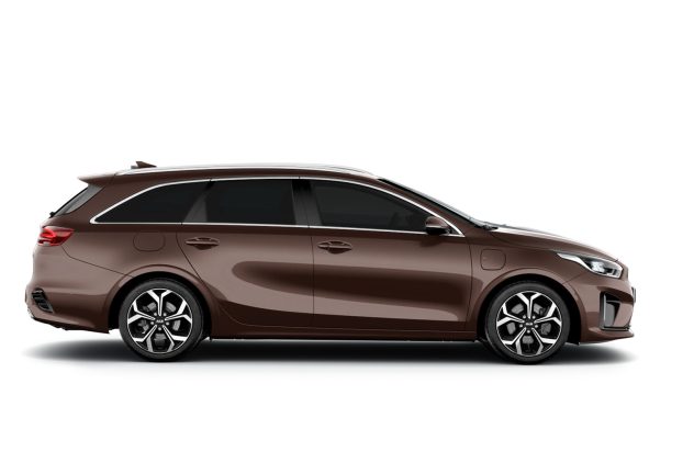 R1 – Kia Ceed Plug-in Hybrid eða sambærilegur | Sjálfskiptur (DWAI)