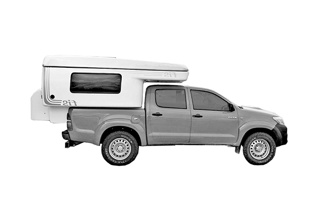 S – Toyota Hilux Camper | 3 Svefnpláss | 4×4 (SHMN)