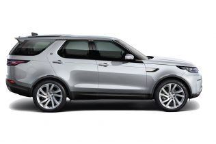 Discovery land rover rental car in Iceland
