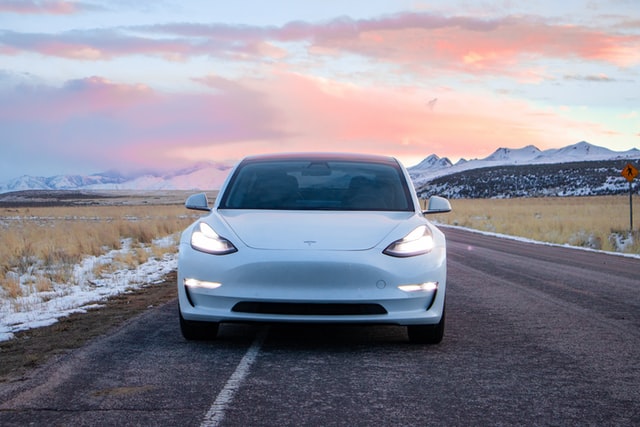 can you drive a tesla or electric car in Iceland during winter
