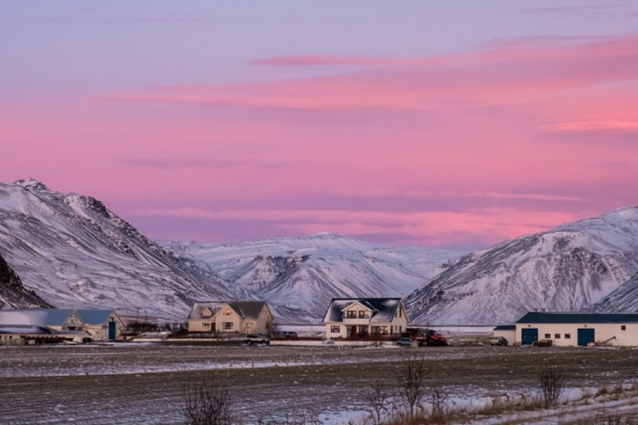 guide to Iceland's top town and cities