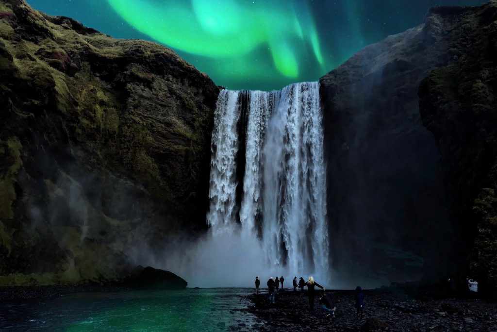 South coast skogafoss with northern lights 