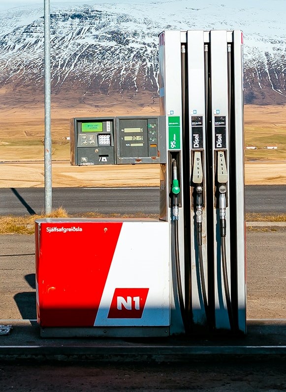 how to use the gasoline pump in Iceland