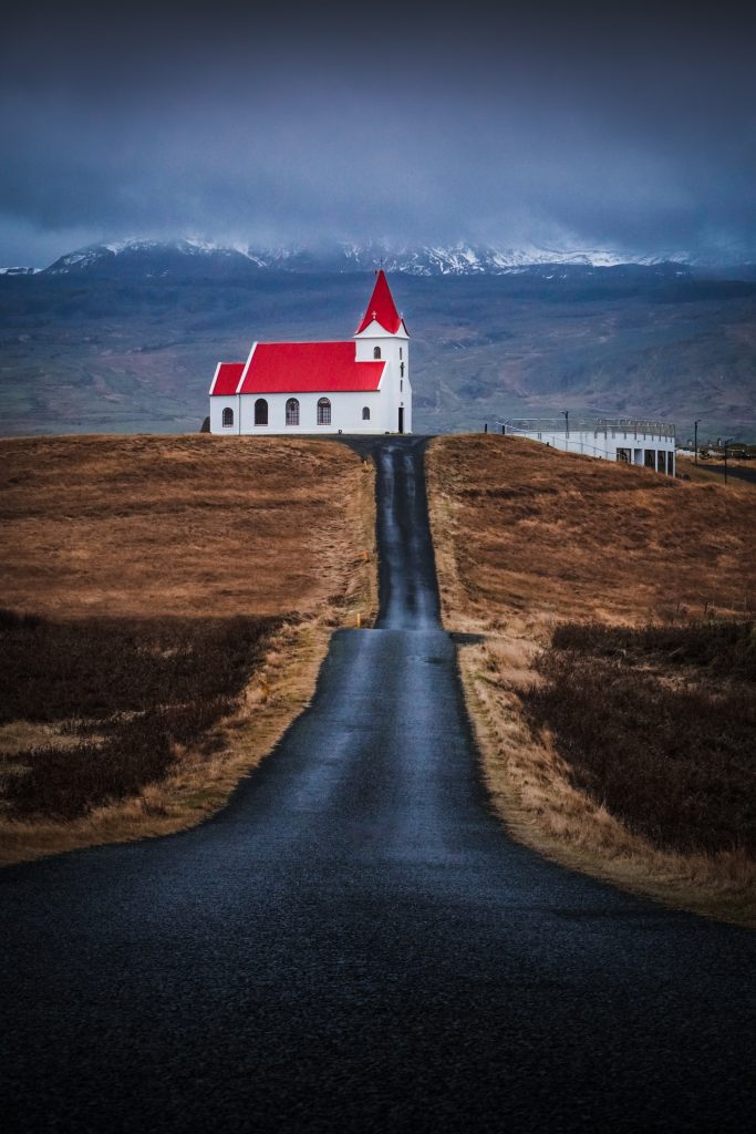 there are lot of cute churches in Iceland