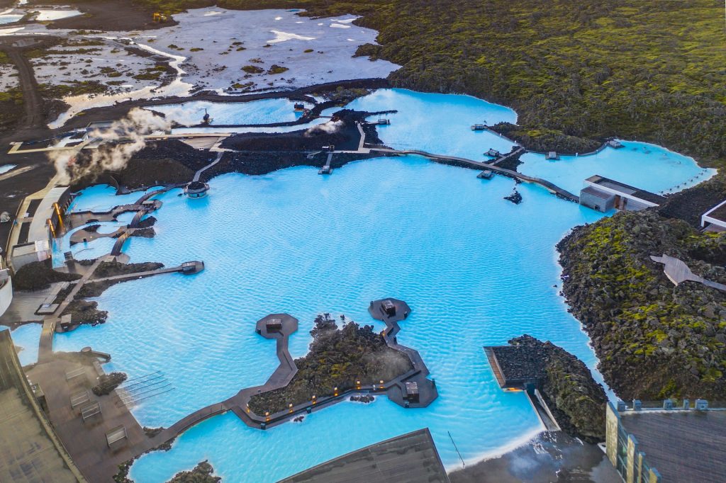 stay overnight at the Blue lagoon hotel Iceland