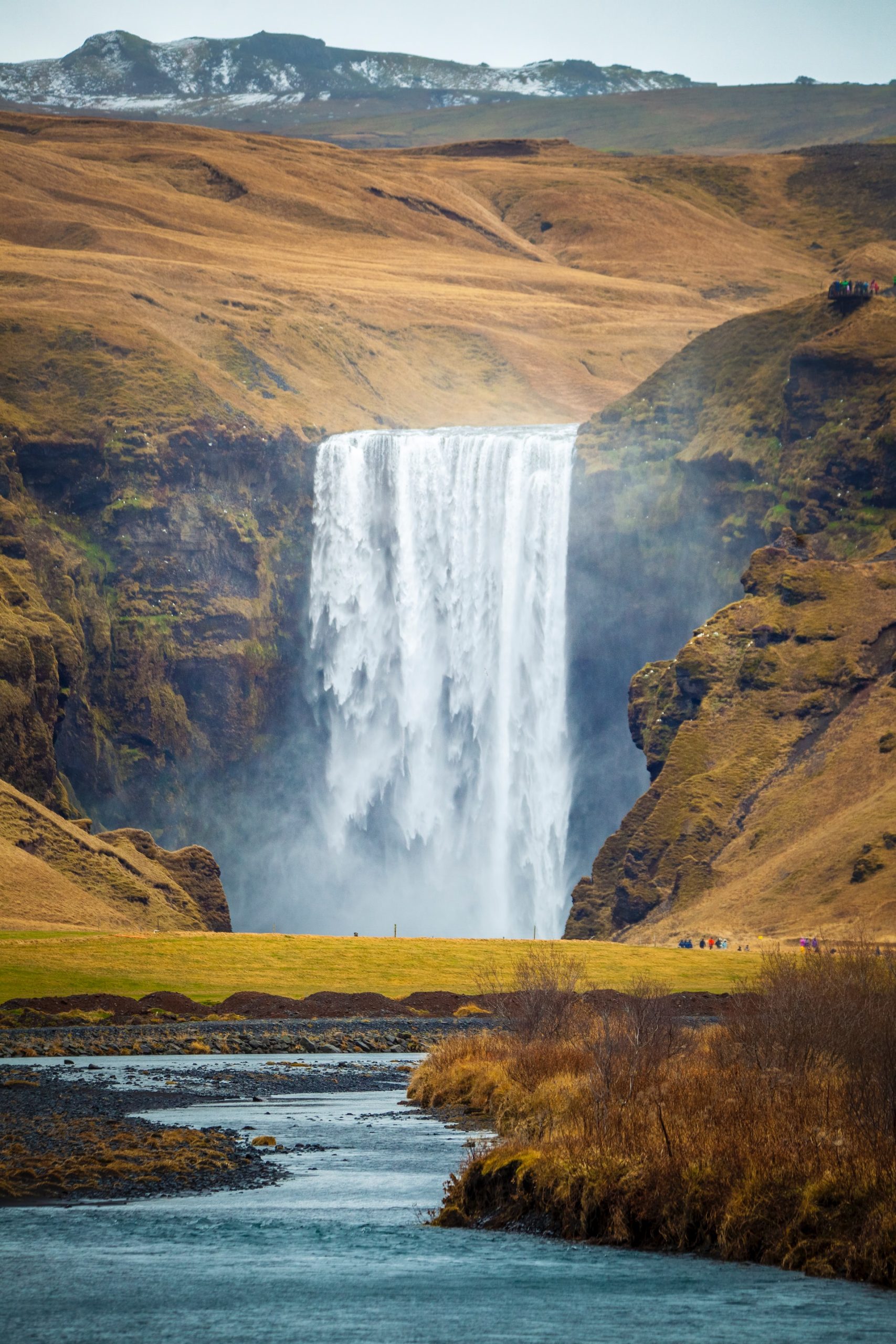 Skógafoss, en la costa sur de Islandia, en mayo.