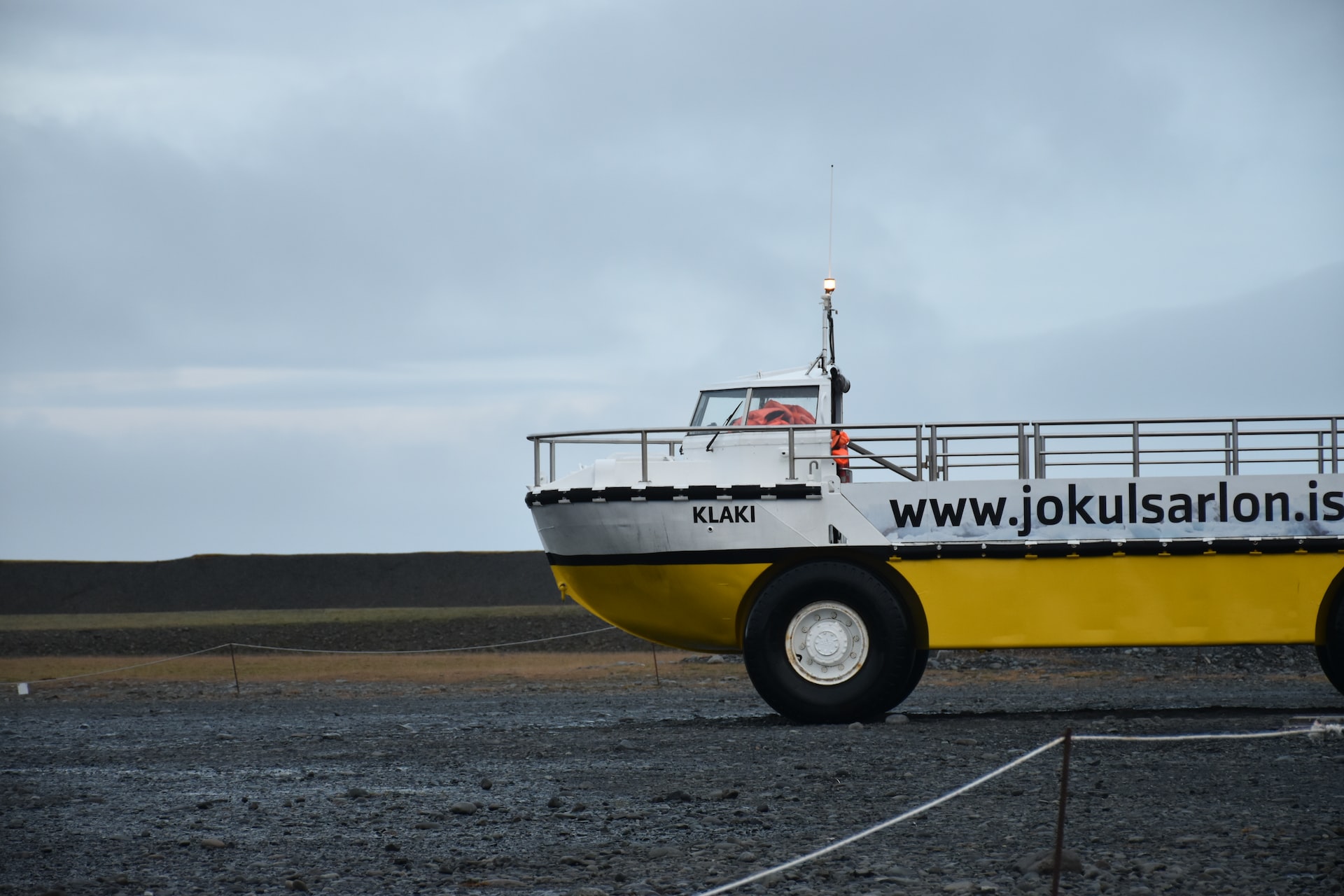 Paseo en barco por Jokulsarlon, en Islandia.