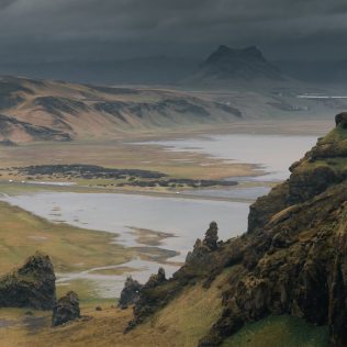 best guide to Icelandic landscapes