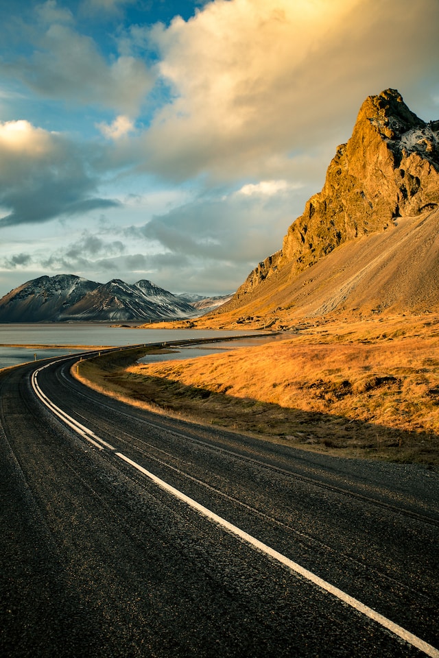 landscape changes along the Iceland route 1 ring road frequently