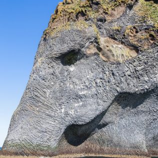 a quick guide to the Elephant Rock in Iceland