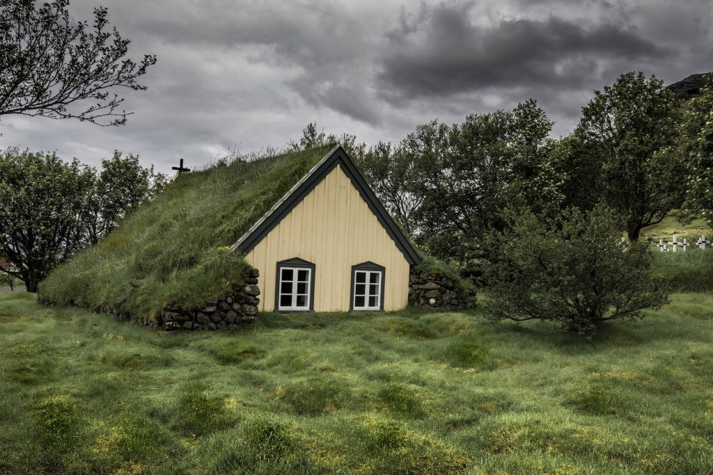 turf house is the tradition house in Iceland