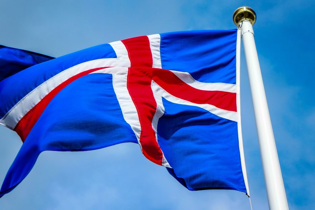 there are different meaning behind the color of the iceland flag