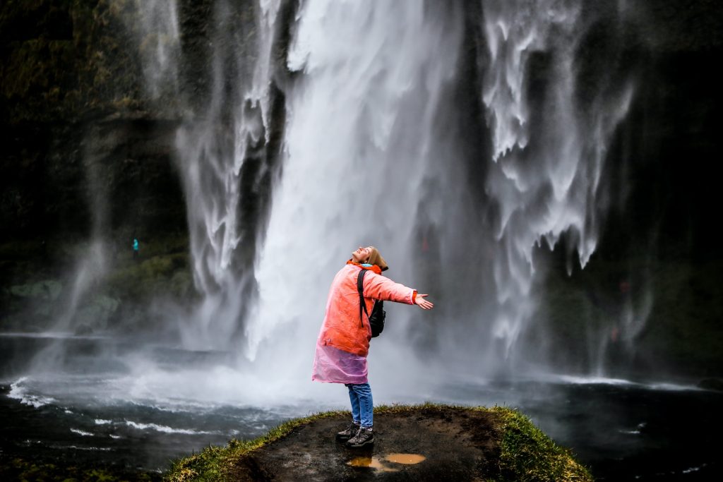 travel with happiness in Iceland