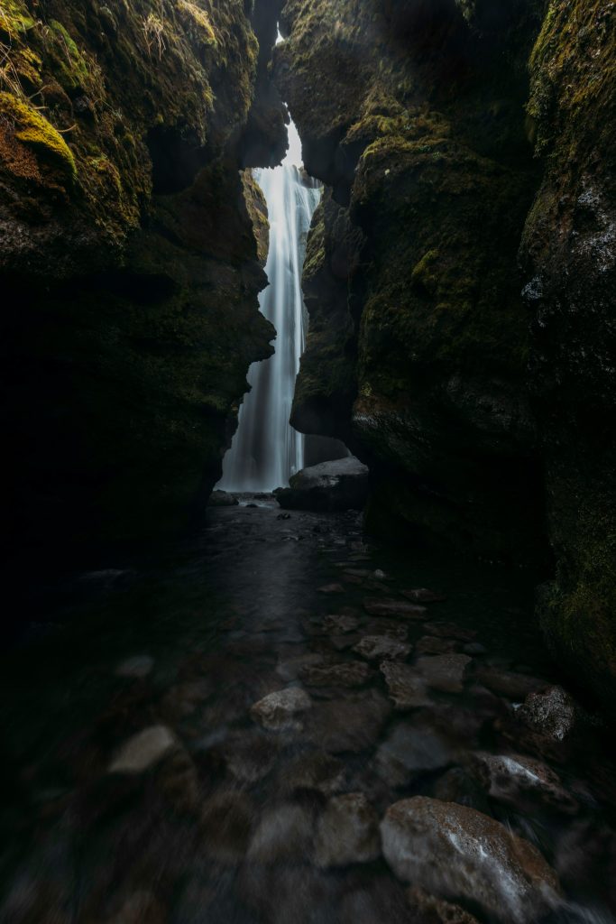 you'll need to pass a canyon to find the Gljufrabui