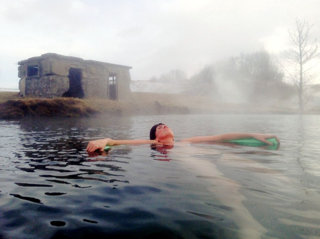 enjoy a hot spring time at the secret lagoon Iceland
