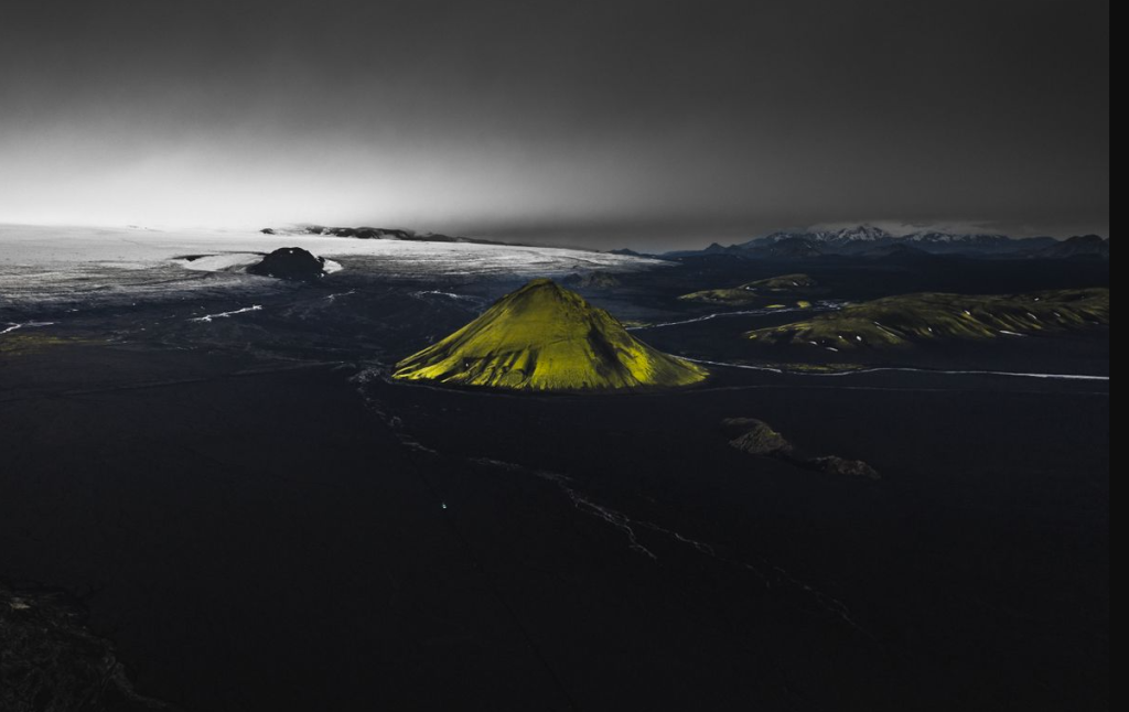 black sand desert of Mælifellssandur highland