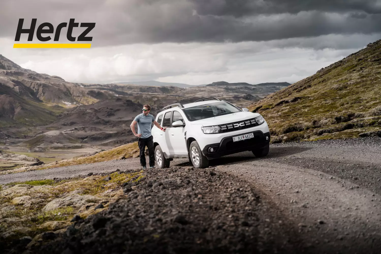 Alquila un coche en Islandia con Hertz.