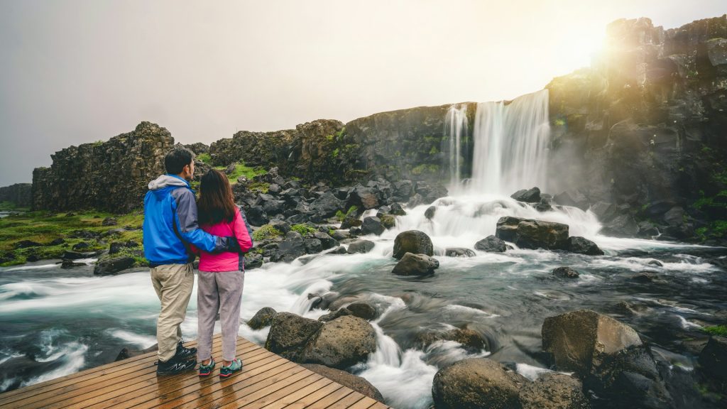you can see the oxarafoss from a safe platform