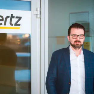 Hertz Iceland wins “World Travel Awards” for 2025