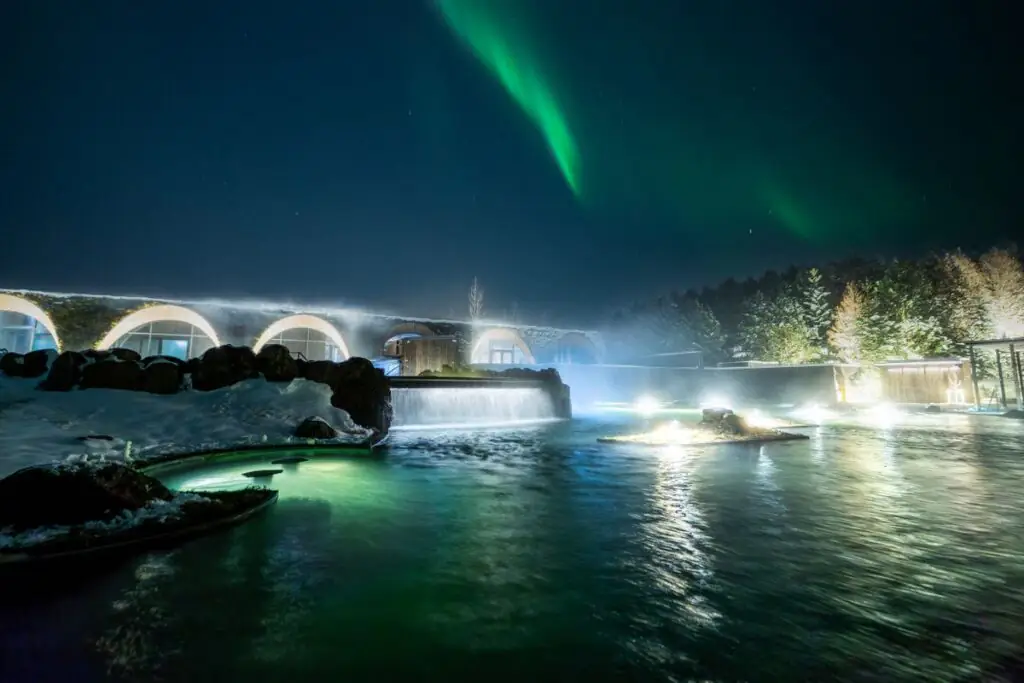 northern light at the Laugarás Lagoon