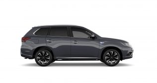 Mitsubishi三菱Outlander PHEV SUV或類似車型 | 自排 | 四驅