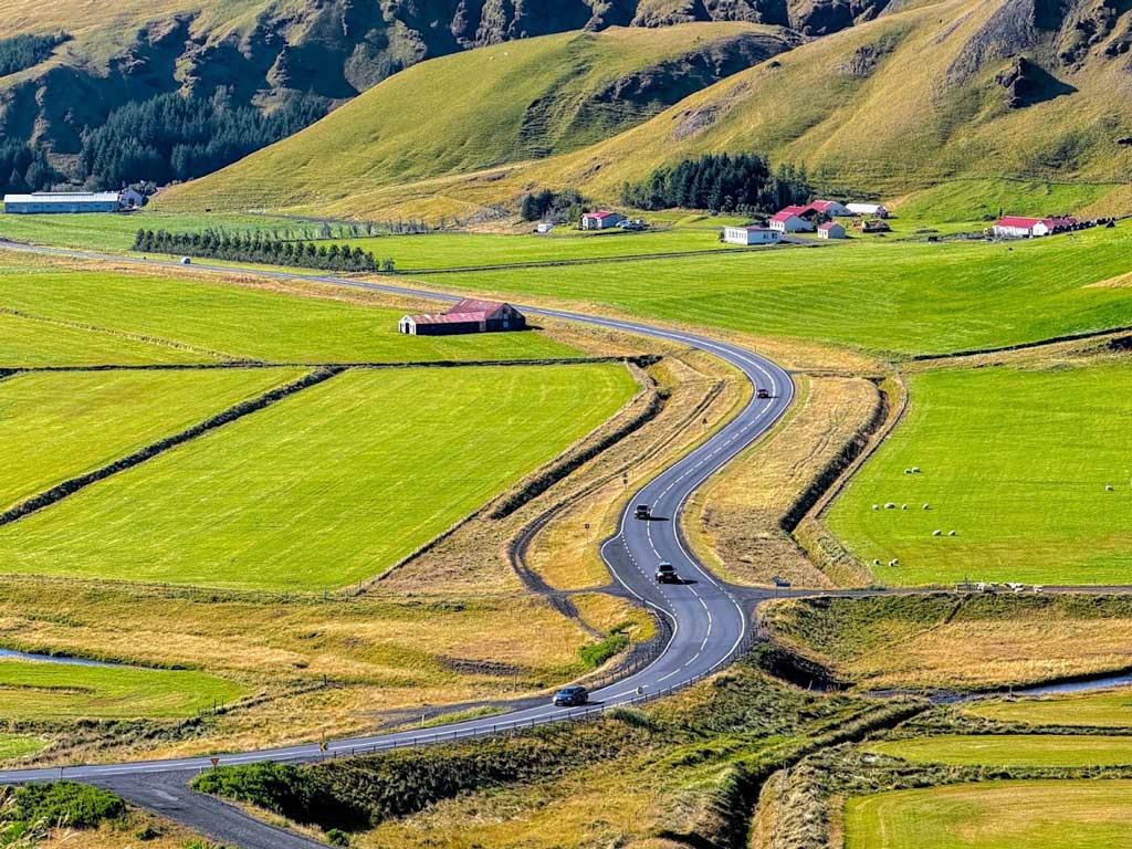 driving iceland ring road